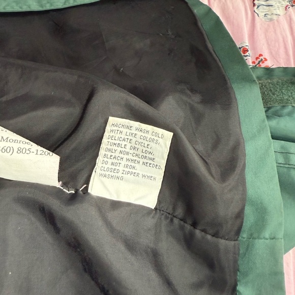 Vintage Teal and Black Caterpillar Windbreaker - Picture 8 of 11